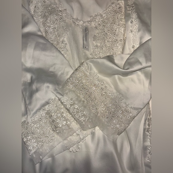 Flora Nikrooz Showstopper Chemise Dress AND Matching Robe - Picture 7 of 9